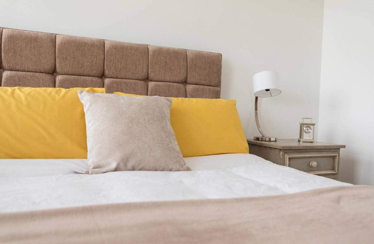 City Apartments By Elegance Living Peterborough Room photo