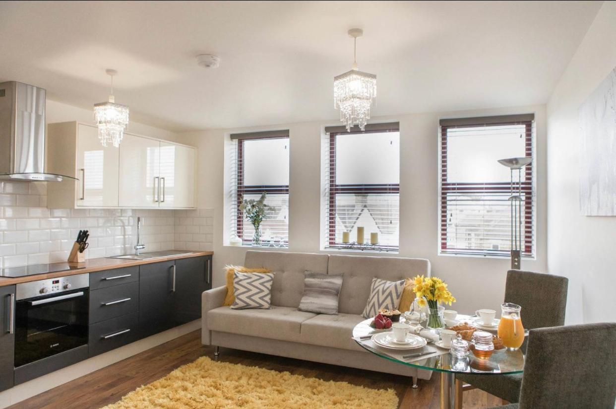 City Apartments By Elegance Living Peterborough Room photo